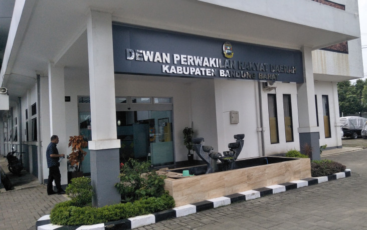 Tokoh Masyarakat Tuntut...