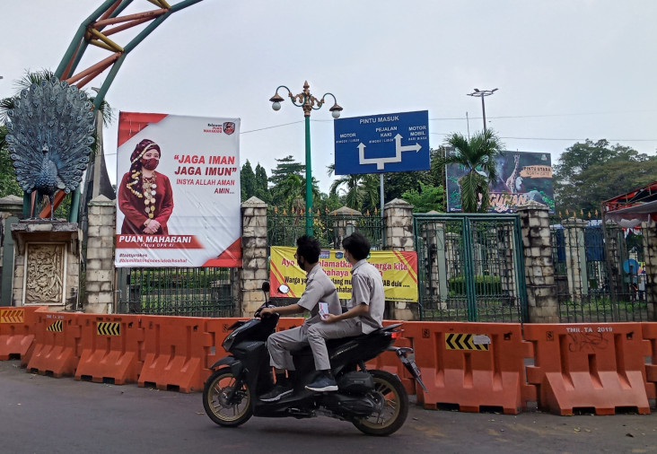 Baliho Puan Maharani...