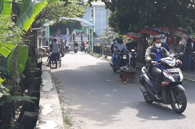 PPKM Level 4 Diperpanjang,...