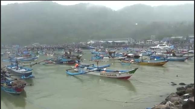 Cuaca Ekstrem dan Gelombang...