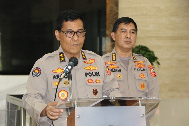 Mabes Polri Periksa...