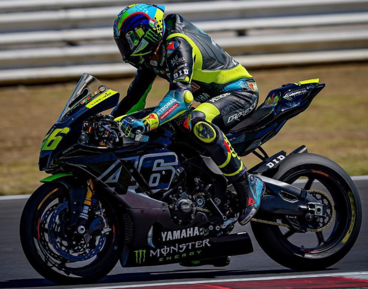Valentino Rossi Disarankan...