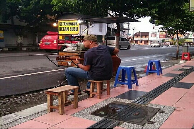 PPKM Diperpanjang, Seniman...