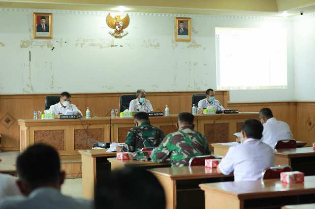 Wabup Syahlan Pimpin...