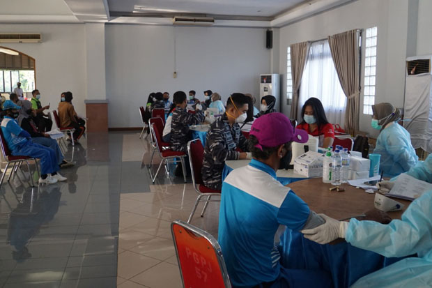 Tekan Penularan Covid-19,...