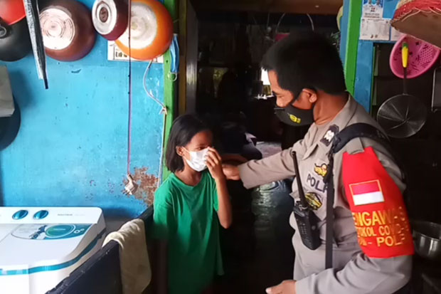 Anggota Bhabinkamtibmas...