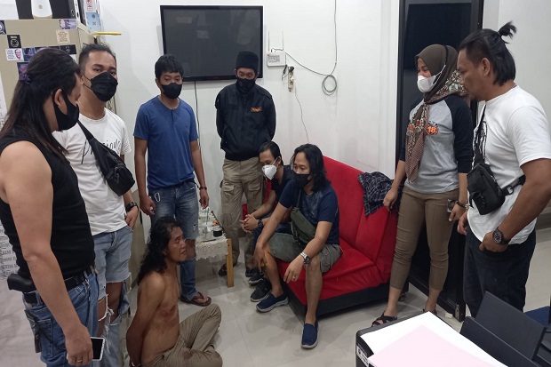 Mabuk Miras, Pemuda...