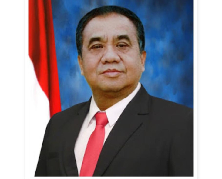 Tata Ulang Fondasi Budaya...