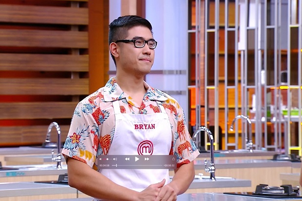 Perebutan Apron Putih...