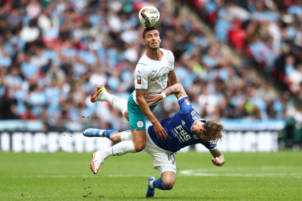 Babak I: Man City Buntu...