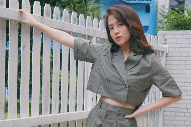 Instagram Adhisty Zara...