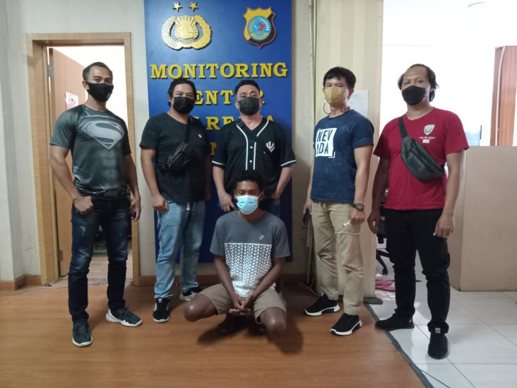 Pesta Miras di KM Harvey,...