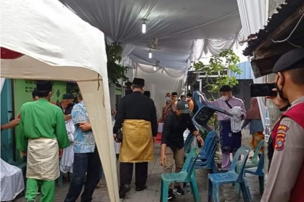 Dua Lokasi Pesta Pernikahan...