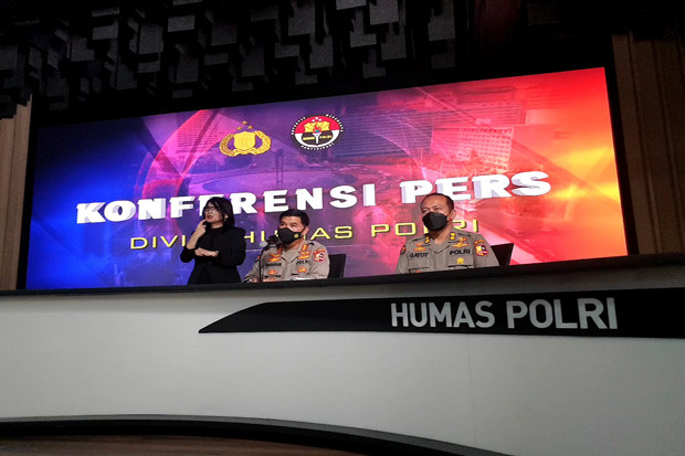 Masih Bawah Umur, 1...
