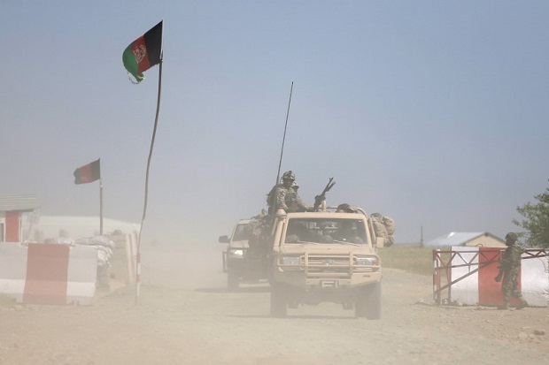 Taliban Mengamuk, Rebut...