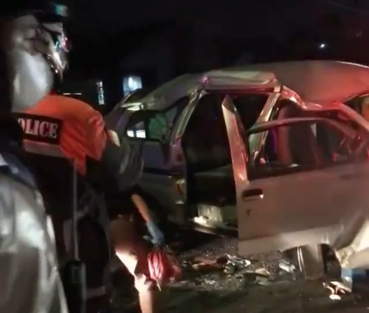 Selip Ban, Minibus Angkut...