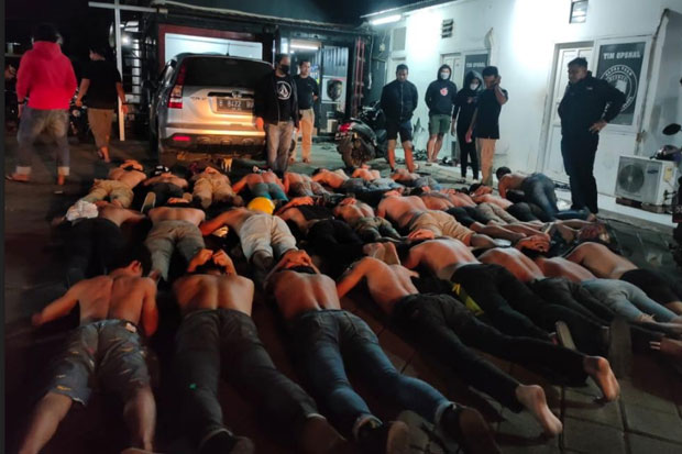 Polisi Ringkus Puluhan...