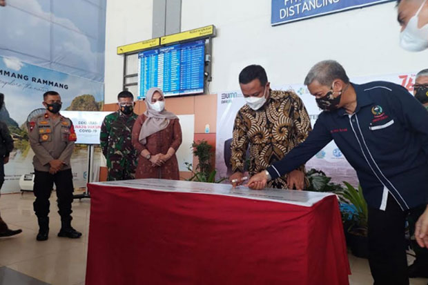 Bandara Sultan Hasanuddin...