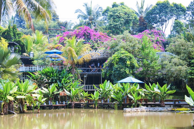 Resort dengan Wahana...
