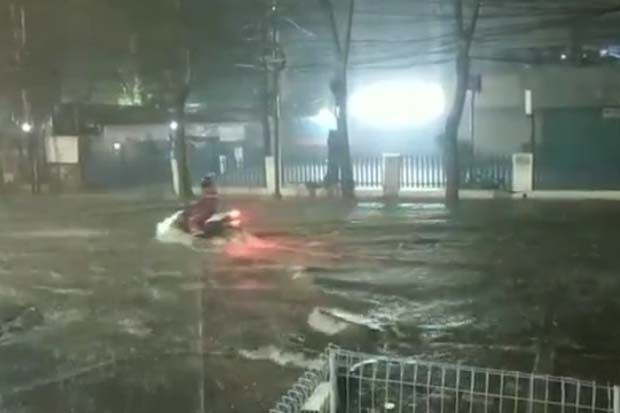 Baru Sebentar Hujan...