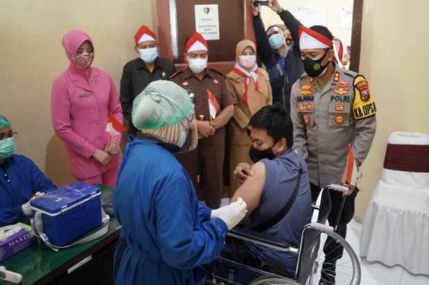 Demi Cintanya pada Penyandang...