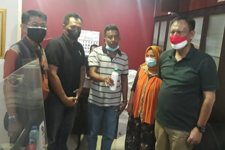 Terdesak Kebutuhan Ekonomi,...