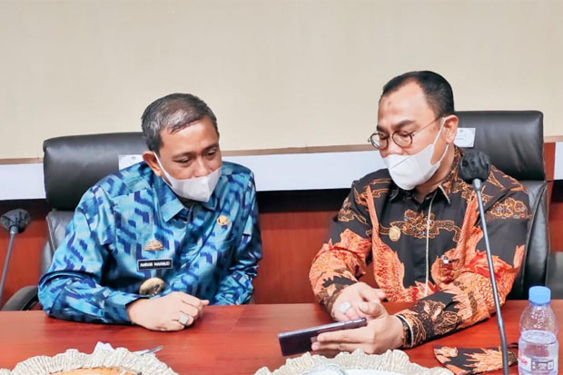 Pegawai Lingkup Pemkab...