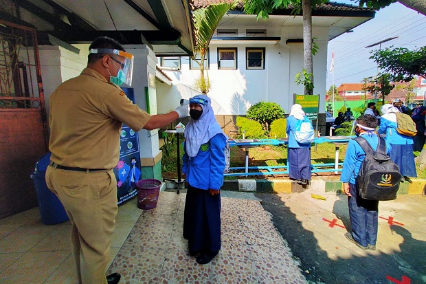 PPKM Terbatas Bisa Digelar...