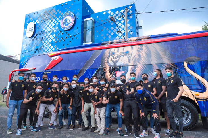Rayakan Ulang Tahun...