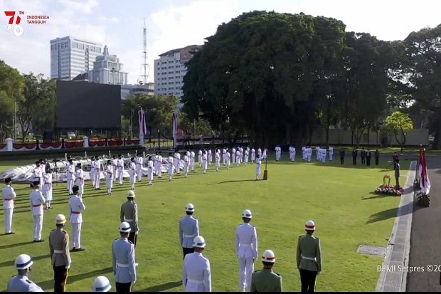 Presiden Jokowi Kukuhkan...