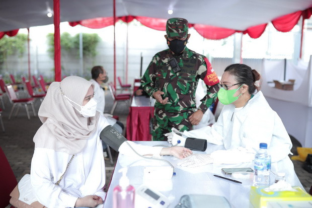 Berkolaborasi dengan...