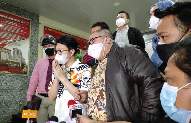 Dokter Richard Lee Dipulangkan,...