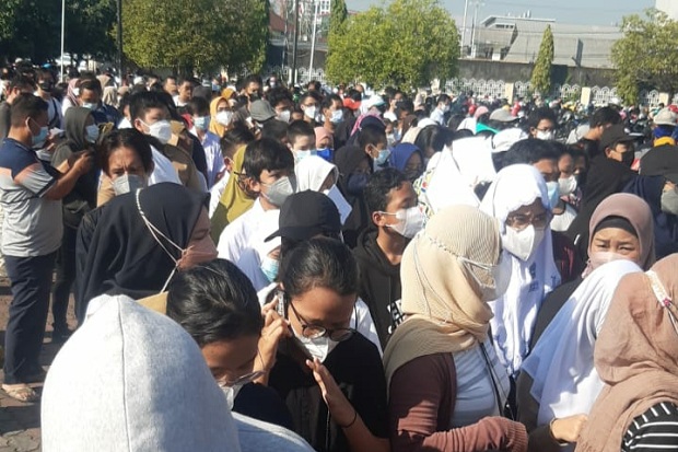 Warga Semangat Vaksin,...
