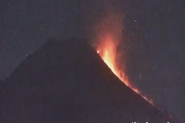 Merapi Erupsi, Muntahkan...