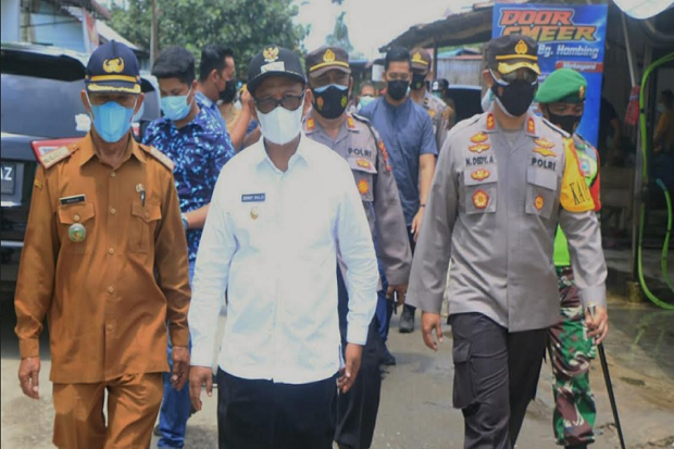 Awasi Prokes di Pasar...