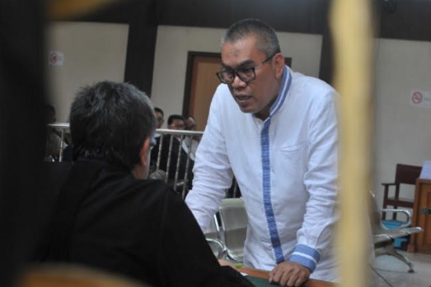 Bupati Nonaktif Muara...