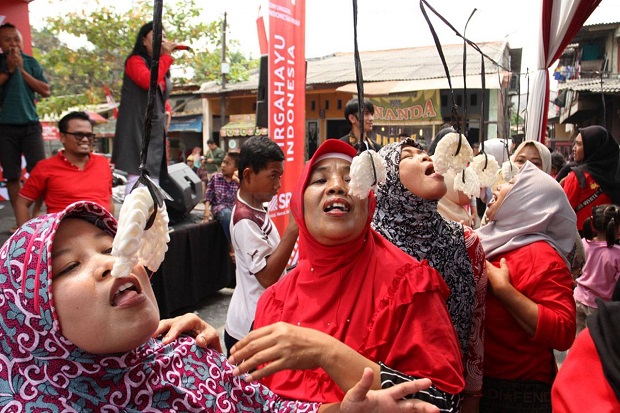 Sejarah dan Makna Lomba...