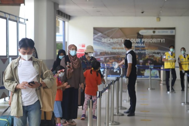 Diubah Lagi, Terbang...
