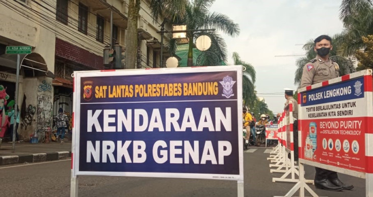 Batasi Mobilitas Warga,...
