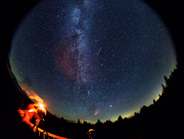 Malam Ini Langit Indonesia...