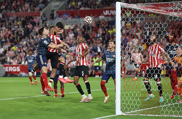 Dipermalukan Brentford,...