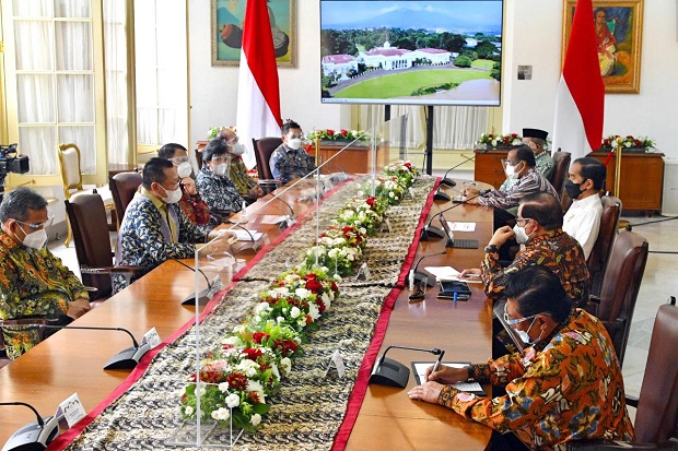 Jokowi Setuju Amendemen...
