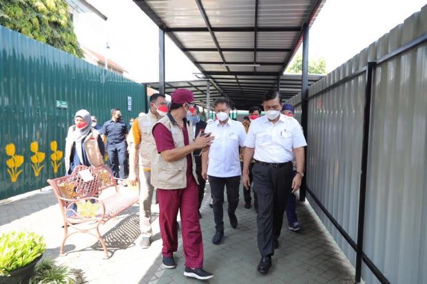 Sambangi Malang, Luhut...
