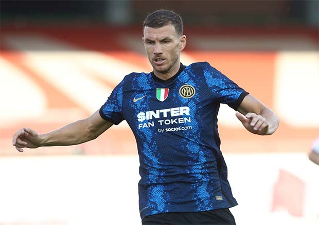 Resmi Gabung Inter Milan,...