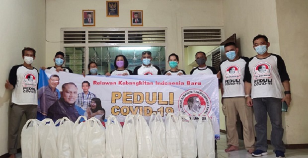 Relawan KIB Jokowi Bagikan...