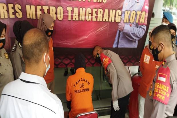 Bakar Bengkel Pacar...
