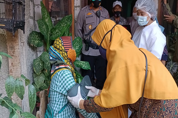 Awalnya Takut Disuntik...