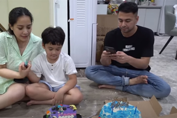 Rafathar Ulang Tahun,...