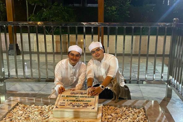 Alvin Faiz Nikahi Henny...