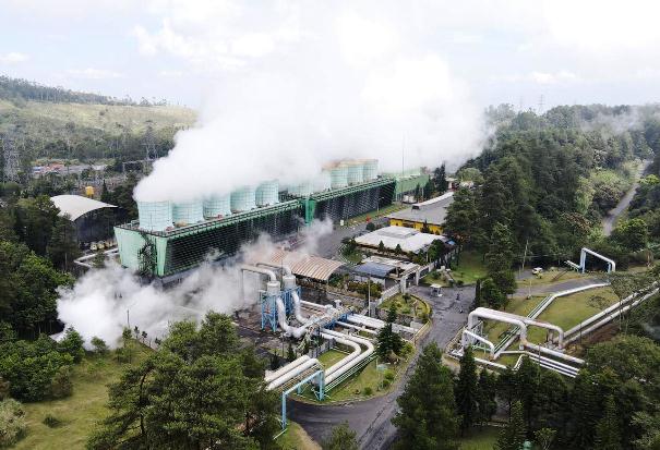 PLN: Holding BUMN Panas...